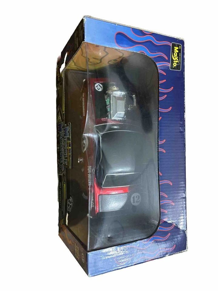 Muscle Machines 1969 Red Chevrolet Camaro 1:24 Diecast Car - Image 3 of 4