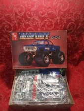m8g NIOB sealed parts AMT Big Foot 4X4X4  1:25 Model Kit 6791 monster truck rare
