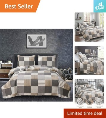 Versatile Queen Size Quilted Plaid Bedspread - Lightweight Microfiber Design