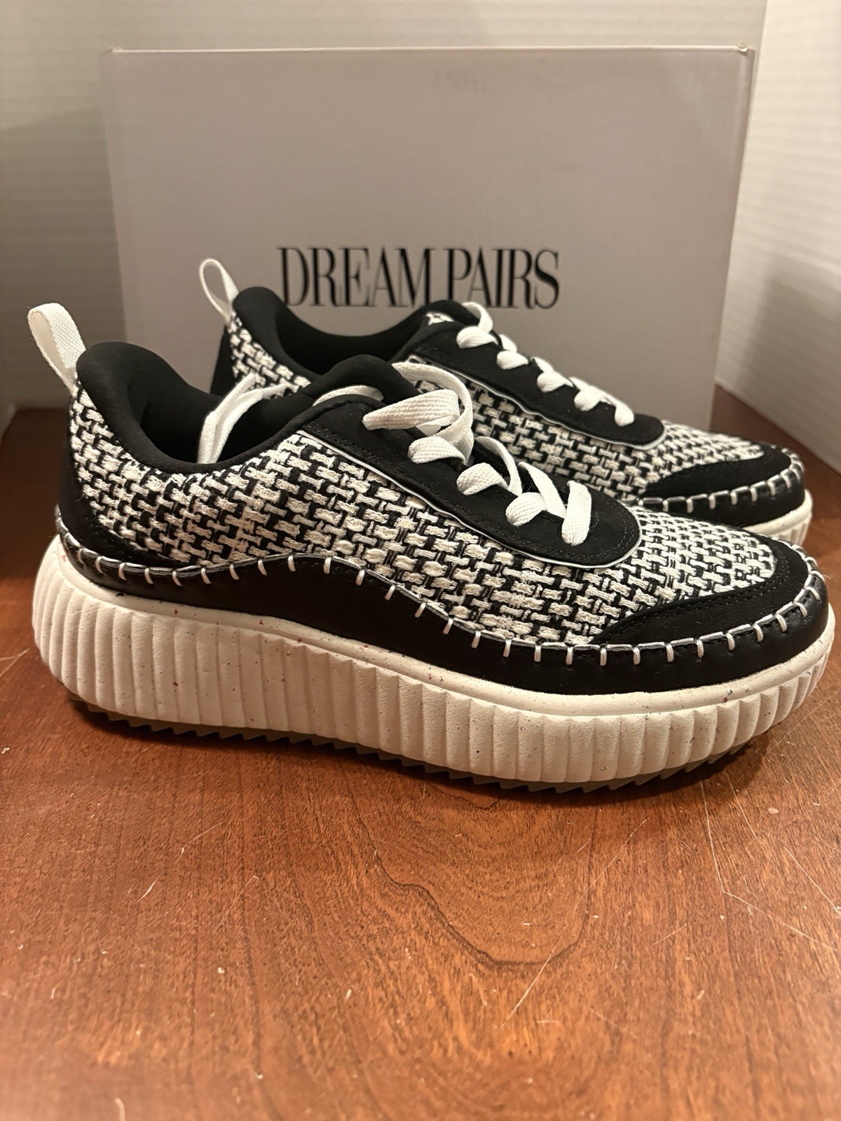 Comfortable Casual Shoes Platform Athletic 7.5 New