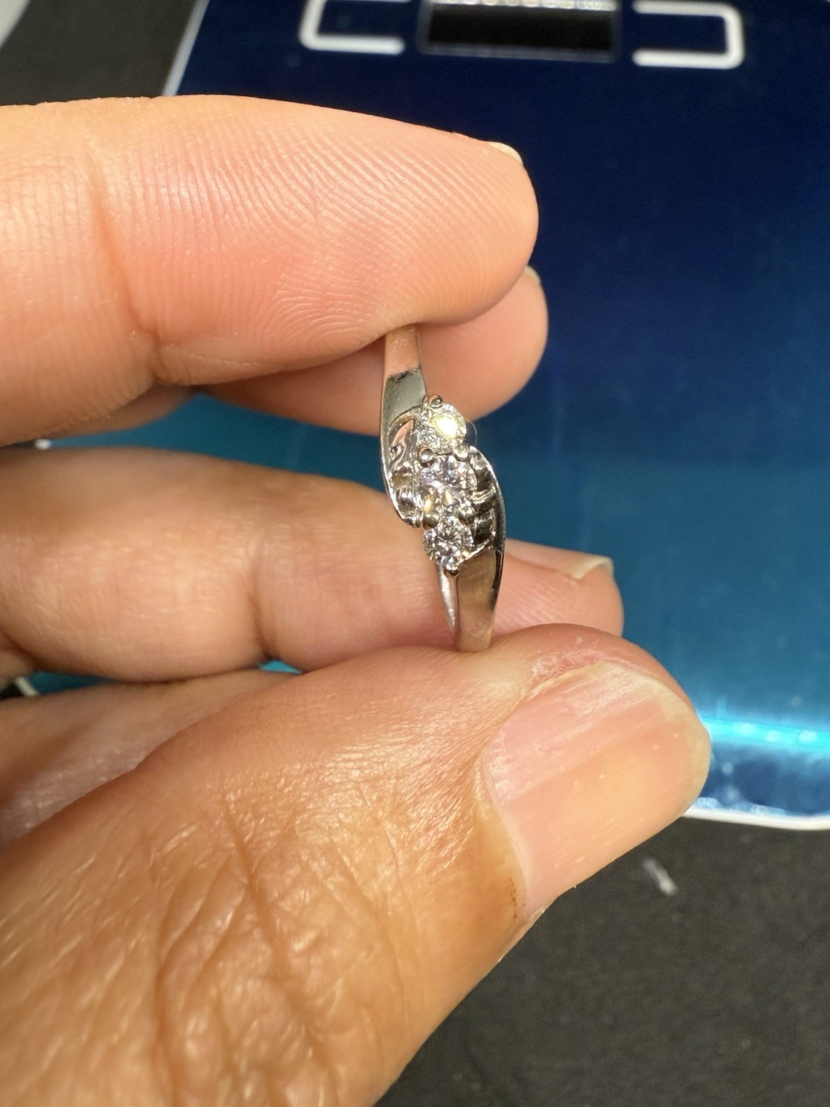 14k White Gold .15 Ctw Diamond Ring Size 7. - image 1