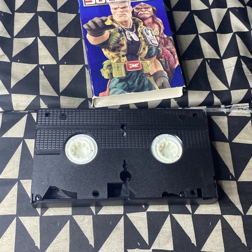 Small Soldiers VHS 1998 Slip Sleeve Dreamworks Movie Blockbuster Rental - Picture 9 of 9