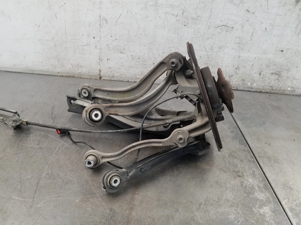 2013 Mercedes Benz AMG E 63 Left Rear Hub Knuckle Control Arms #2179 D5 - Image 2 of 4