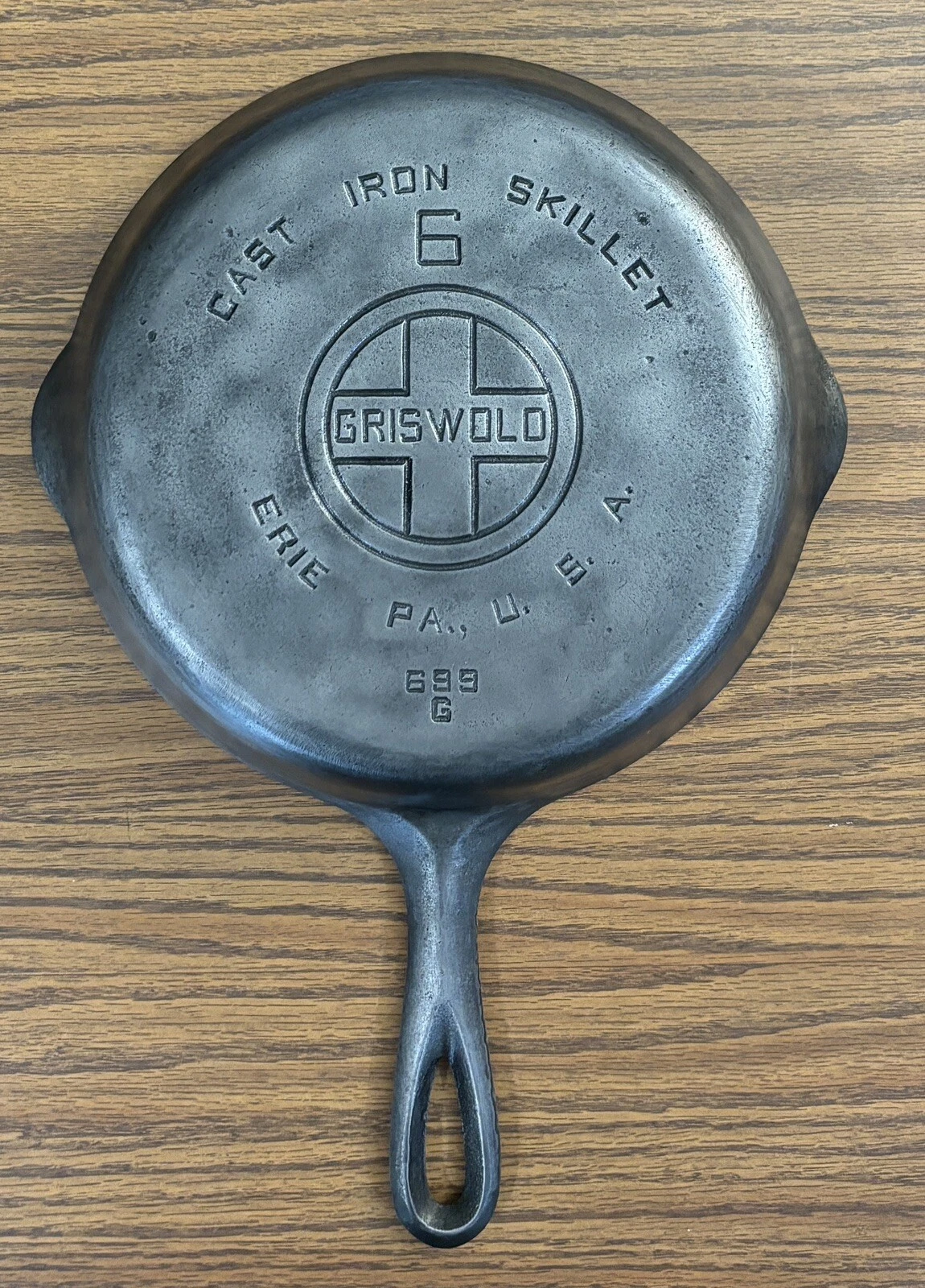 Griswold #6 Cast Iron Skillet # 699 G- Large Logo - Erie PA..USA