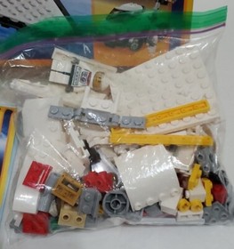 LEGO Creator 3-in-1 Space Shuttle Explorer 31066. 100% Complete W/Box & Manuals