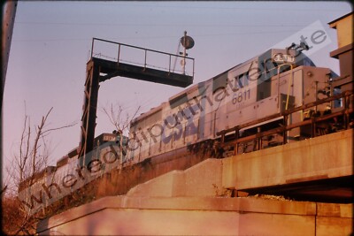 Original Dia CSX Transport Nr. 6811 EMD GP40 Bellwood ILL 10-1990 (2V)