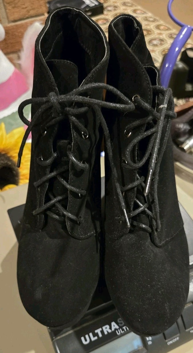 Forever 21 Faux Black Suede Lace Up Block High Heel Ankle Boots Size 10