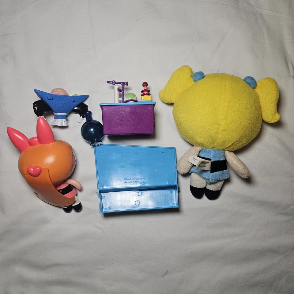 Trendmasters 2000s Powerpuff Girls Blossom Laboratory Playset & Bubbles Plush - Image 2 of 4