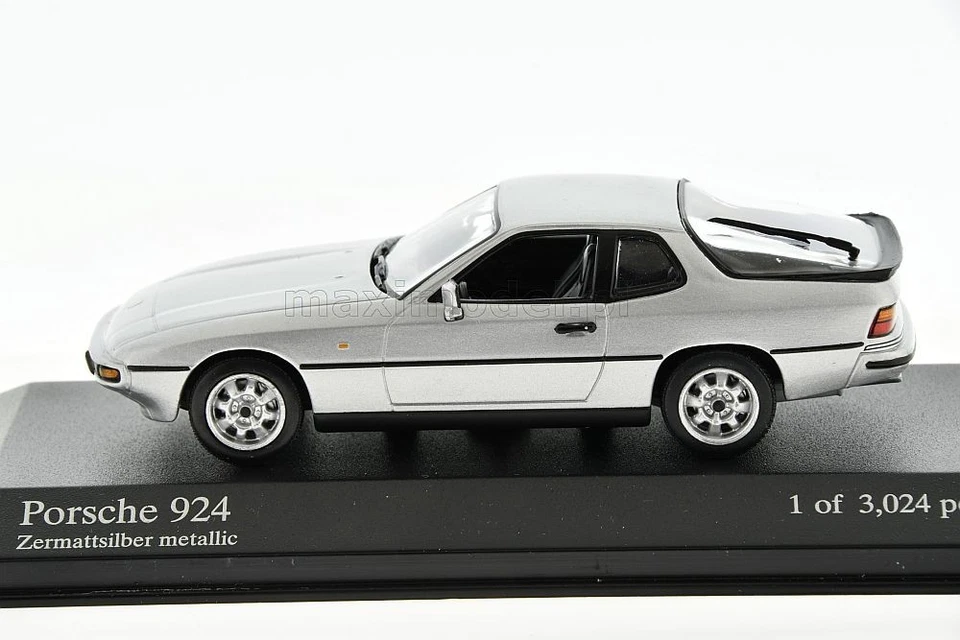 PORSCHE 924 silver 1984 1/43 MINICHAMPS 400062121 - Photo 2/4