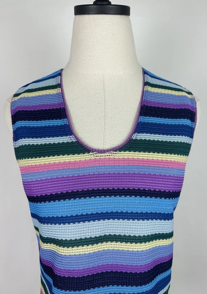 Camiseta sin mangas vintage a rayas para mujer pequeña colorida tono joya tejida texturizada años 90 Y2K Foto 2 de 4