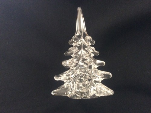 Pin en verre d'art ~ sapin de Noël ~ clair ~ 6" de haut. Signé « FM Ronneby, Suède ». - Photo 5/7
