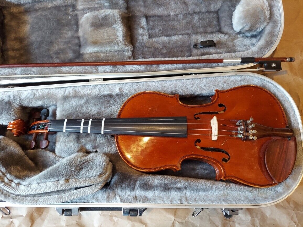 Yamaha J. Yamada V-5 size 1/2 Violin, Good Condition, w/ bow & case