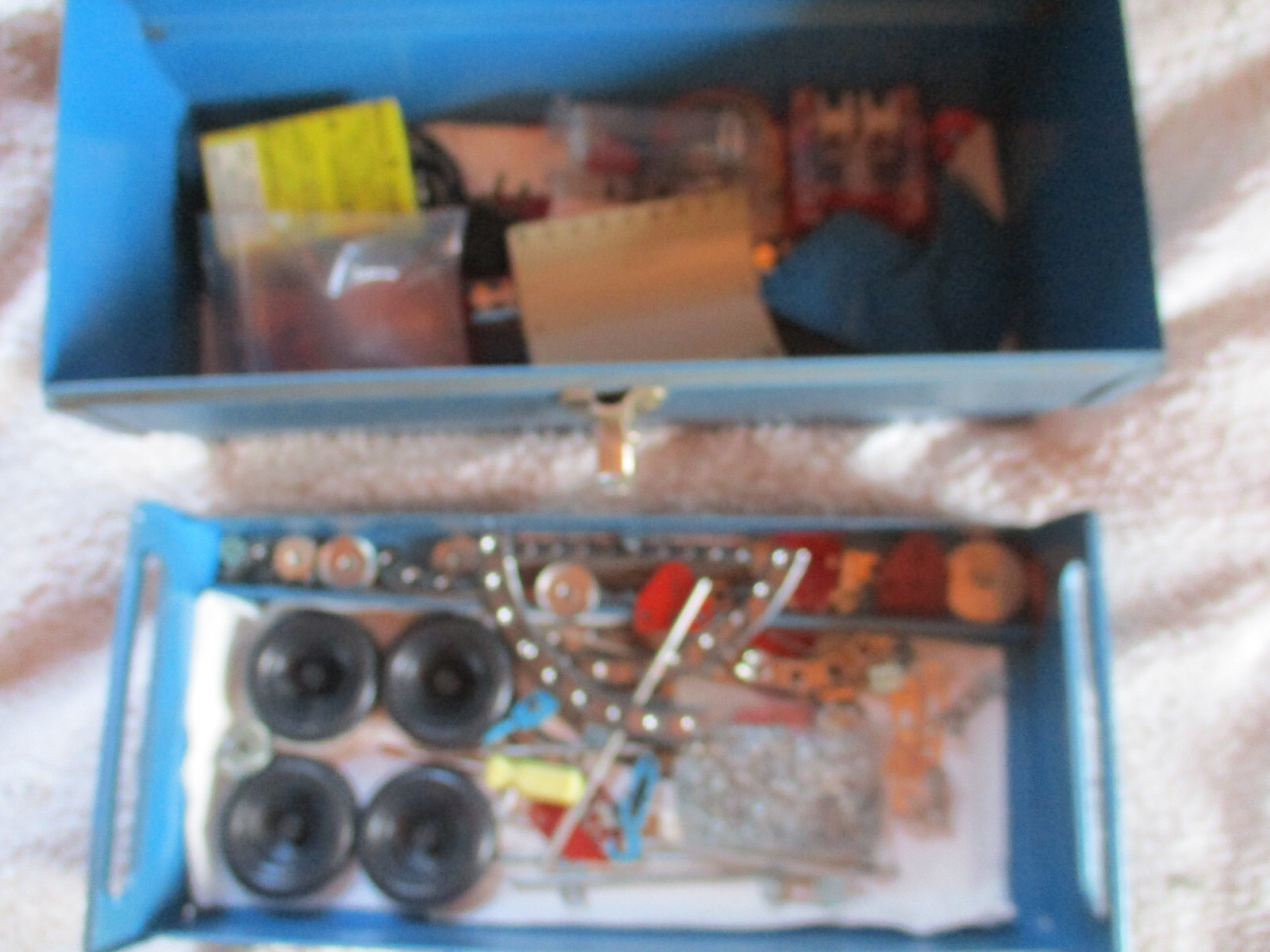 Bild 1 von 16