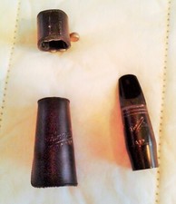 Vandoren Alto Saxophone Mouthpiece A17 V5 Series with Leather Ligature and Cap