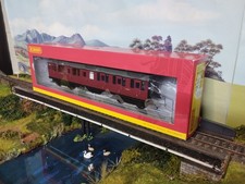 Hornby R4521A (OO) BR Gresley Suburban Lavatory Composite Coach No 'E88046E'.