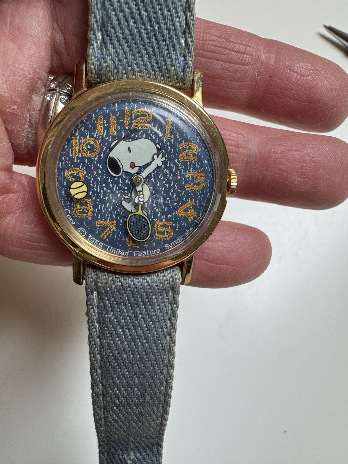 Moving Ball 1958 United Tennis Syndicate Watch Secondhand Working Snoopy - vintagewatches.pk