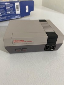 Nintendo Nes Classic Edition Mini Console System 2 Controllers