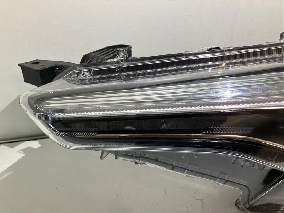 Faro LED completo izquierdo conductor Toyota Corolla Cross XLE 2022 2023 2024 OEM 1682 Foto 2 de 4