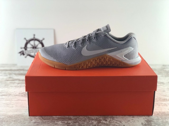 nike metcon 4 grey gum
