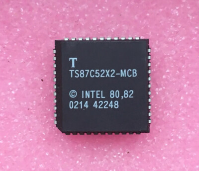 TS87C52X2-MCB (TEMIC) 8-bit CMOS Microcontroller (5V, 40MHz, 8K OTP, PLCC 44)