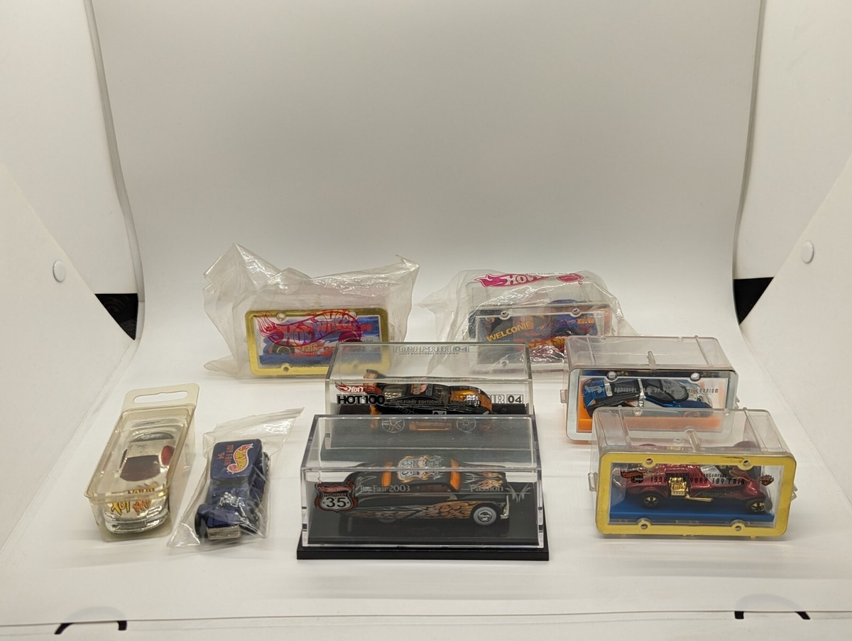 Hot Wheels Toy Fair Collection Includes 2003 Highway 35