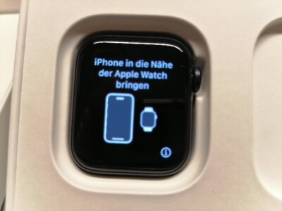Apple Watch SE 2022 GPS 40mm Aluminiumgehäuse Mitternacht Sportband -...