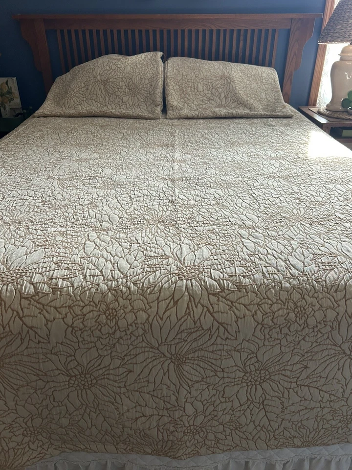 Soft Surroundings Coverlet & Euro Shams  Embroidered Large Floral Textured KING - Image 4 of 4