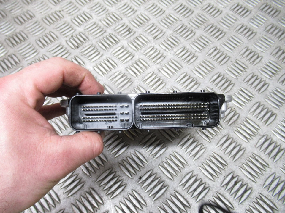 2015 BMW 5 520D SE F10 2.0 DIESEL 8 SPEED AUTO MK6 ENGINE ECU REF3810 - Image 3 of 4