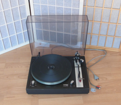 Thorens TD 145 MKII Turntable 1976 - 1978 / 2 W Black