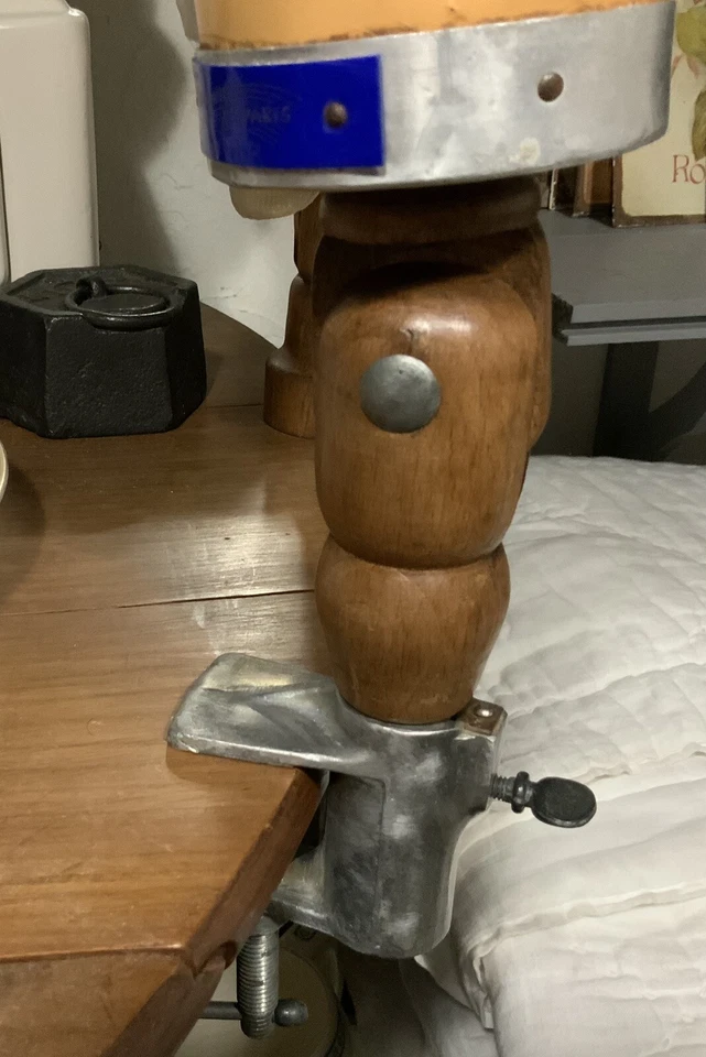 Ancien Étau Bois Pour Porte Chapeau Marotte - Photo 4/4