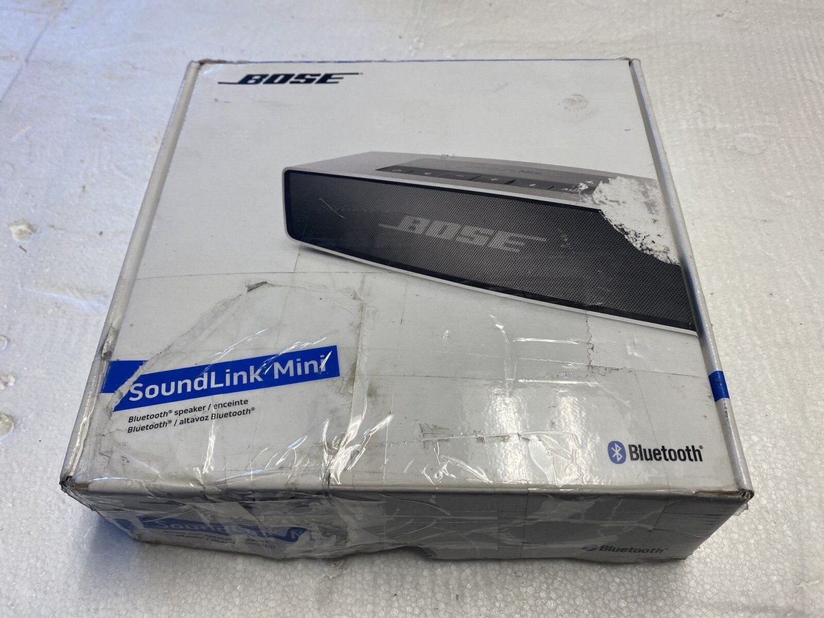 Bose SoundLink Mini I Bluetooth Speaker Silver W Dock Bose