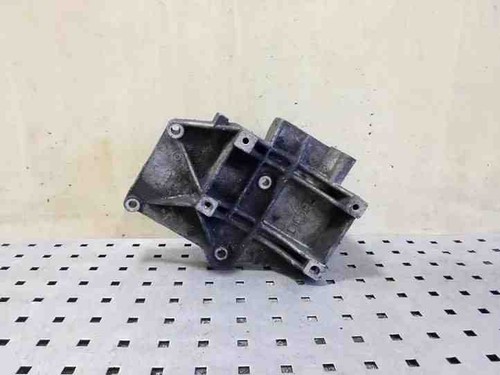 AUDI A6 Avant 4B5, C5 Klimakompressorhalterung 028260885A 1.9 Diesel 26214479