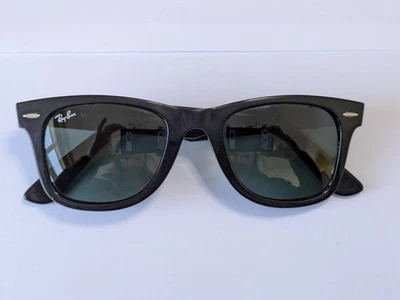 Ray-Ban Wayfarer (Rb2312) Sunglasses Adults, With Case And Cleaning Cloth.