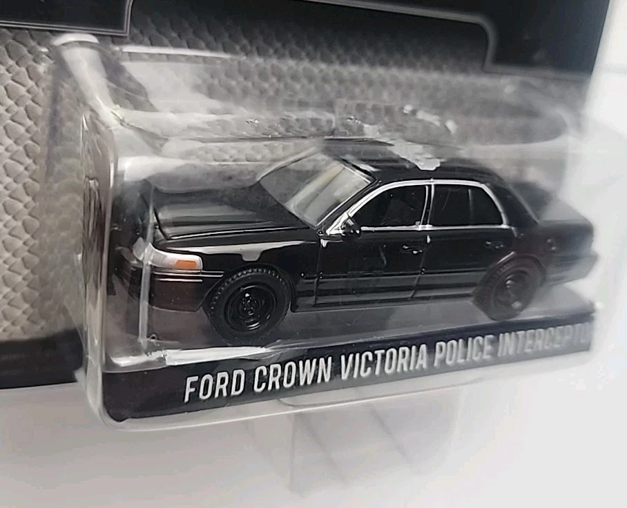 GREENLIGHT BLACK BANDIT SERIES 11 1:64 Ford Crown Victoria Police Interceptor  - Image 3 of 4
