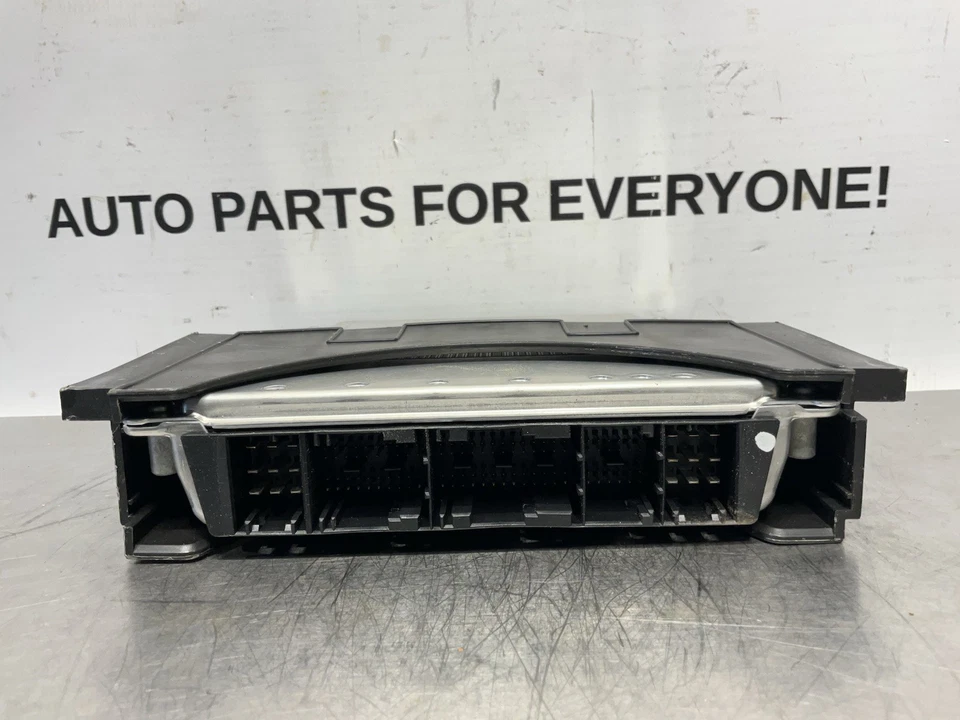 2004-2008 CHRYSLER CROSSFIRE M/T MANUAL ECM MOTOR MÓDULO DE CONTROLE DE COMPUTADOR FABRICANTE DE EQUIPAMENTO ORIGINAL - Imagem 2 de 4