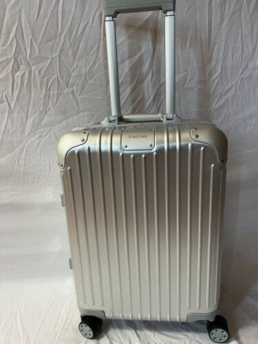 TREK Aluminum Suitcase Silver