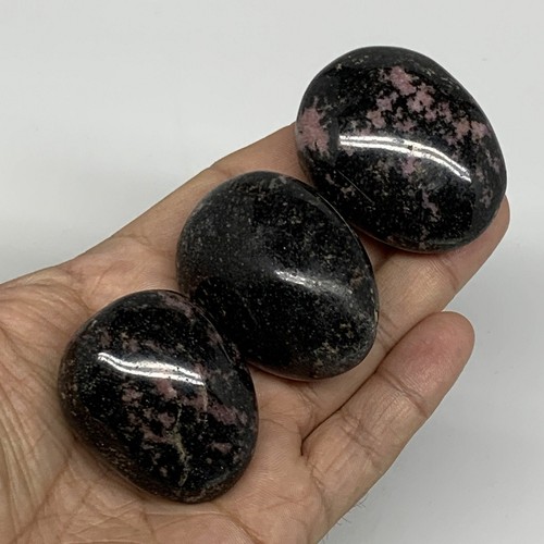 227.6g, 1.7" - 1.9",3pcs, Rhodonite Palm-Stone Polished Reiki Madagascar,B12137 - Picture 5 of 10