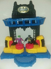 imaginext dc super friends battle batcave