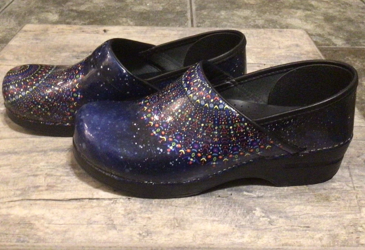 Dansko stars discount