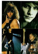 BON JOVI. TWELVE DIFFERENT NEW POSTCARDS + CUTE BOOK IN BOX.  VEDI