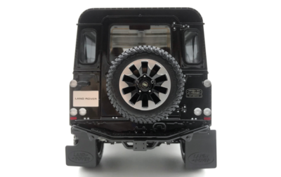 1/18 LCD-Model Land Rover Defender 90 Works V8 70th Edition Black