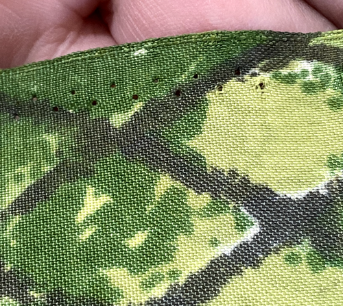 Tessuto nylon vintage pelle di serpente aspetto geometrico 93 cm x 3,2 metri - verde - Foto 4 di 11