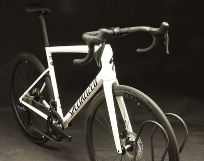！！ジュモン！！SPECIALIZED ホワイト Tarmac SL8 Expert Ultegra Di2 Specialized 2025 Gloss White/Black