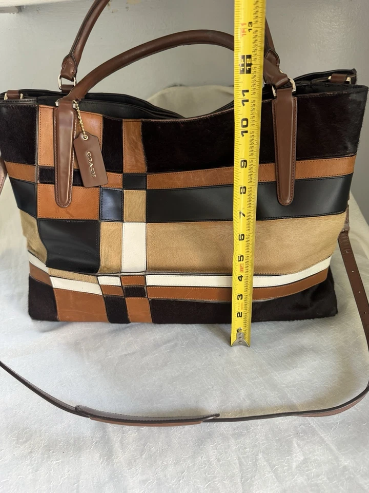 COACH LARGE SOFT BOROUGH BAG IN HAIRCALF PATCHWORK LEATHER  - Image 4 of 4