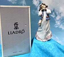 Stunning Lladro Dreams of a Summer Past - Special Event Figurine 06401 W/Box