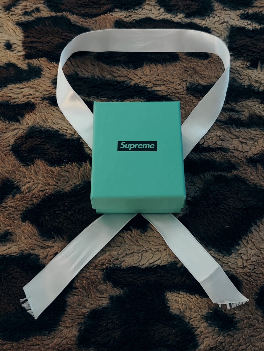 Supreme Tiffany & Co. Return to Tiffany Heart Knife Keyring Supreme Tiffany & Co. Return to Tiffany Heart Knife Keyring