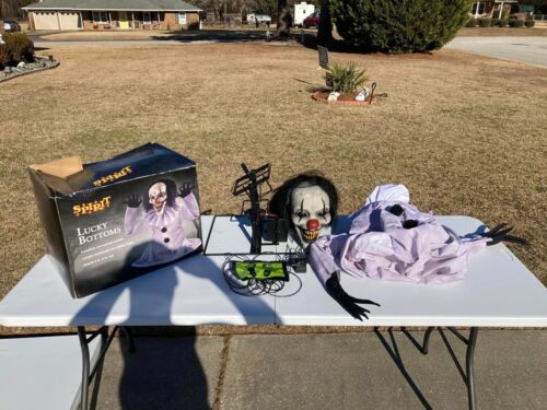 Spirit Halloween - LUCKY BOTTOMS Animatronic Clown - Retired - RARE