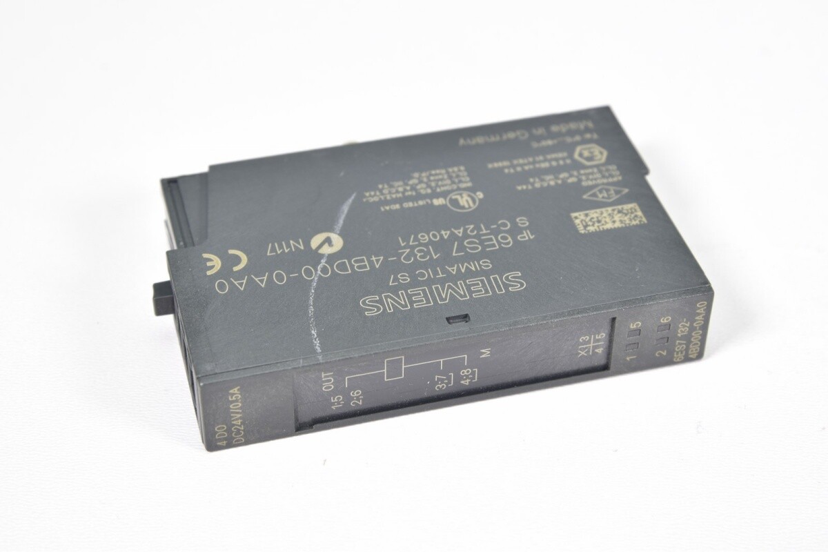 SIEMENS 36ES7132-4BD00-0AA0 / 6ES7132 4BD00 0AA0, Electronics module E02