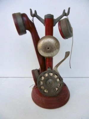 JOUET ANCIEN - RARE TELEPHONE COLONNE EN TOLE - HAUTEUR 27 CM - Photo 1/4