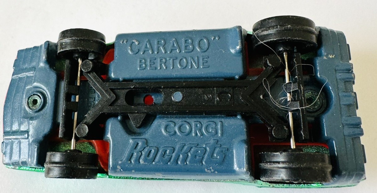 Alfa Romeo Carabo 1970 グリーン 1/43 1/43 Spark Alfa Romeo Carabo 1970 Green w/ Box From Japan